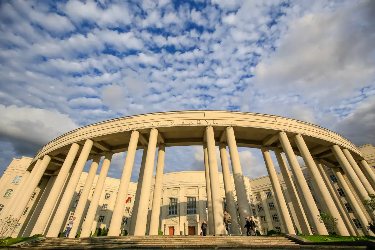 26-27 июня 2025 г. в Минске состоялся V Конгресс «Наука, питание и здоровье». В нем приняли участие представители ФГАНУ НИИХП