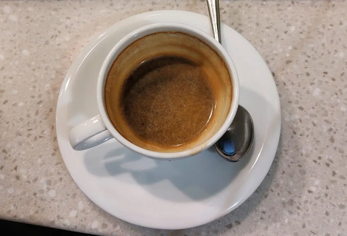 Кофейни массово теряют клиентов: люди уходят туда, где дешевле