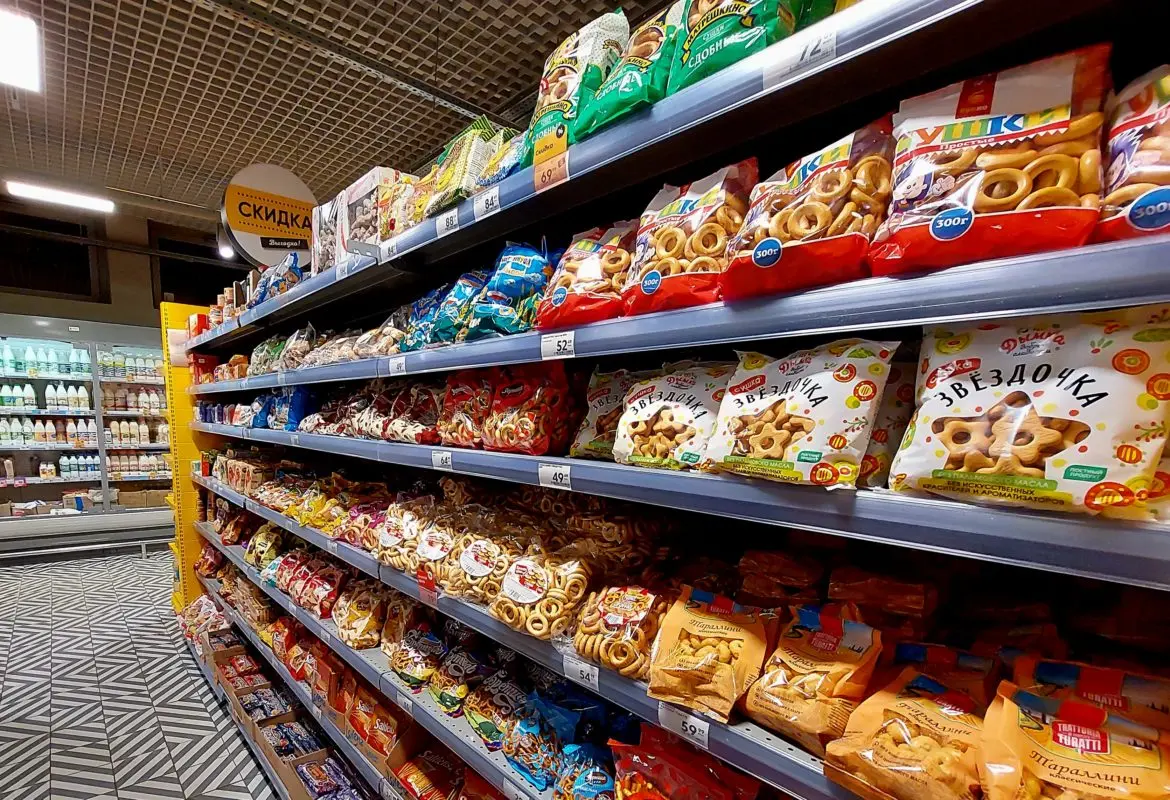 Дело не в кризисе: почему в магазинах сокращается ассортимент