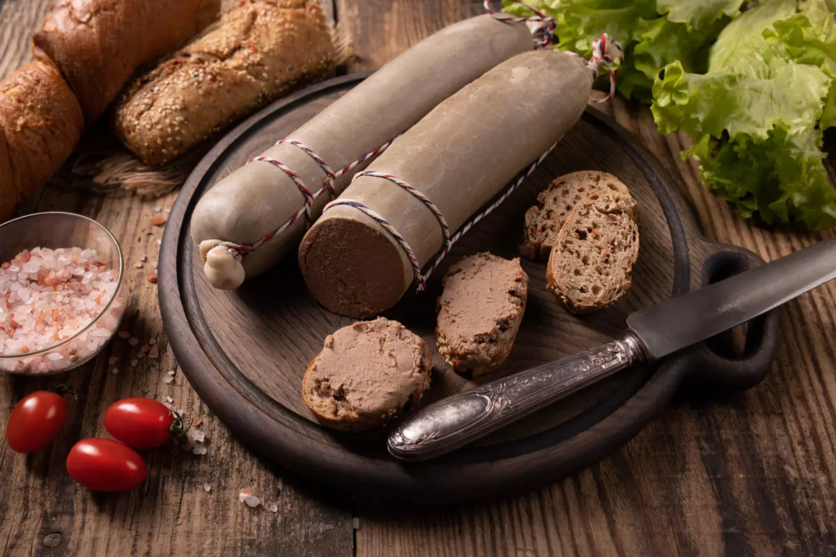 Ливерная колбаса