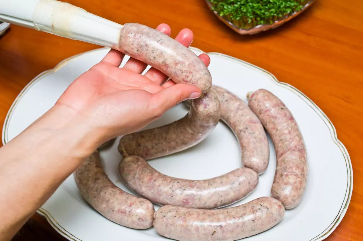 Шприцевание колбасным фаршем